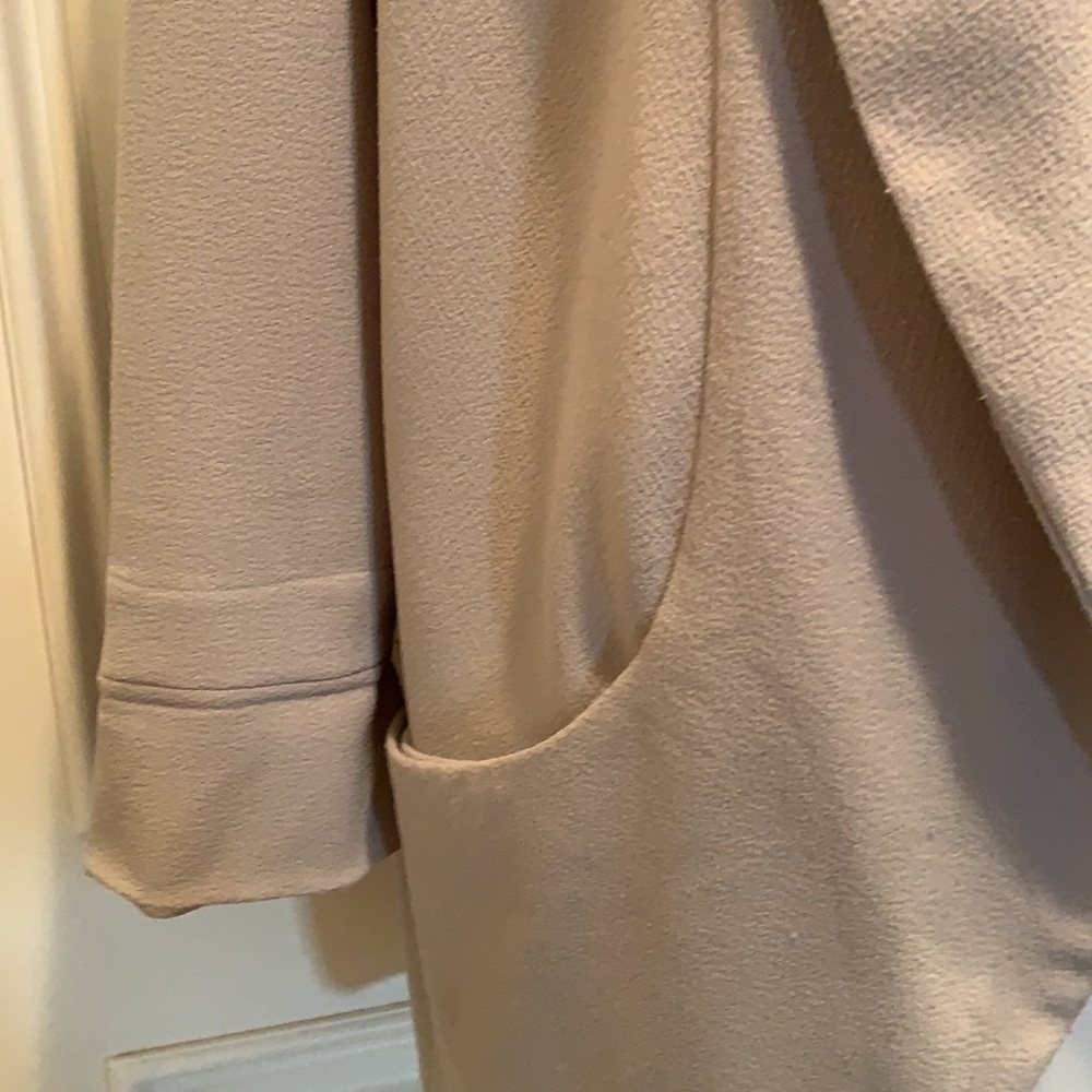 Aritzia Wilfred light grey size 8 - Picture 4 of 11